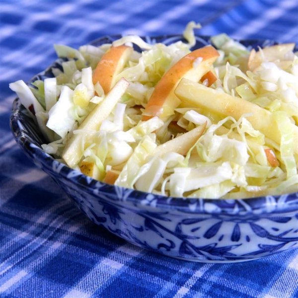 Easy Apple Cabbage Slaw