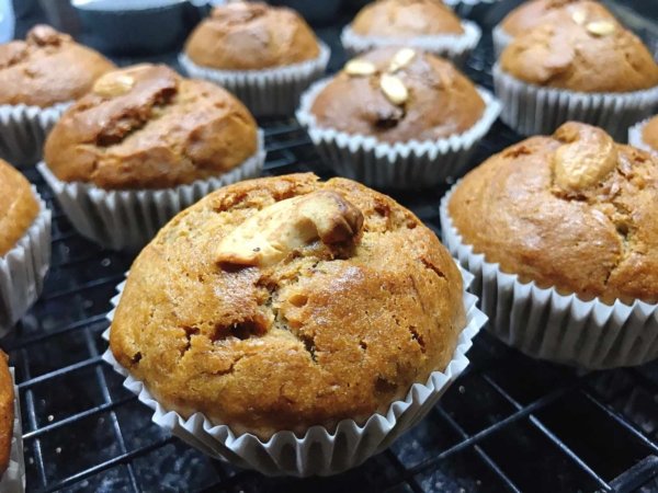 Vegan Banana Muffins