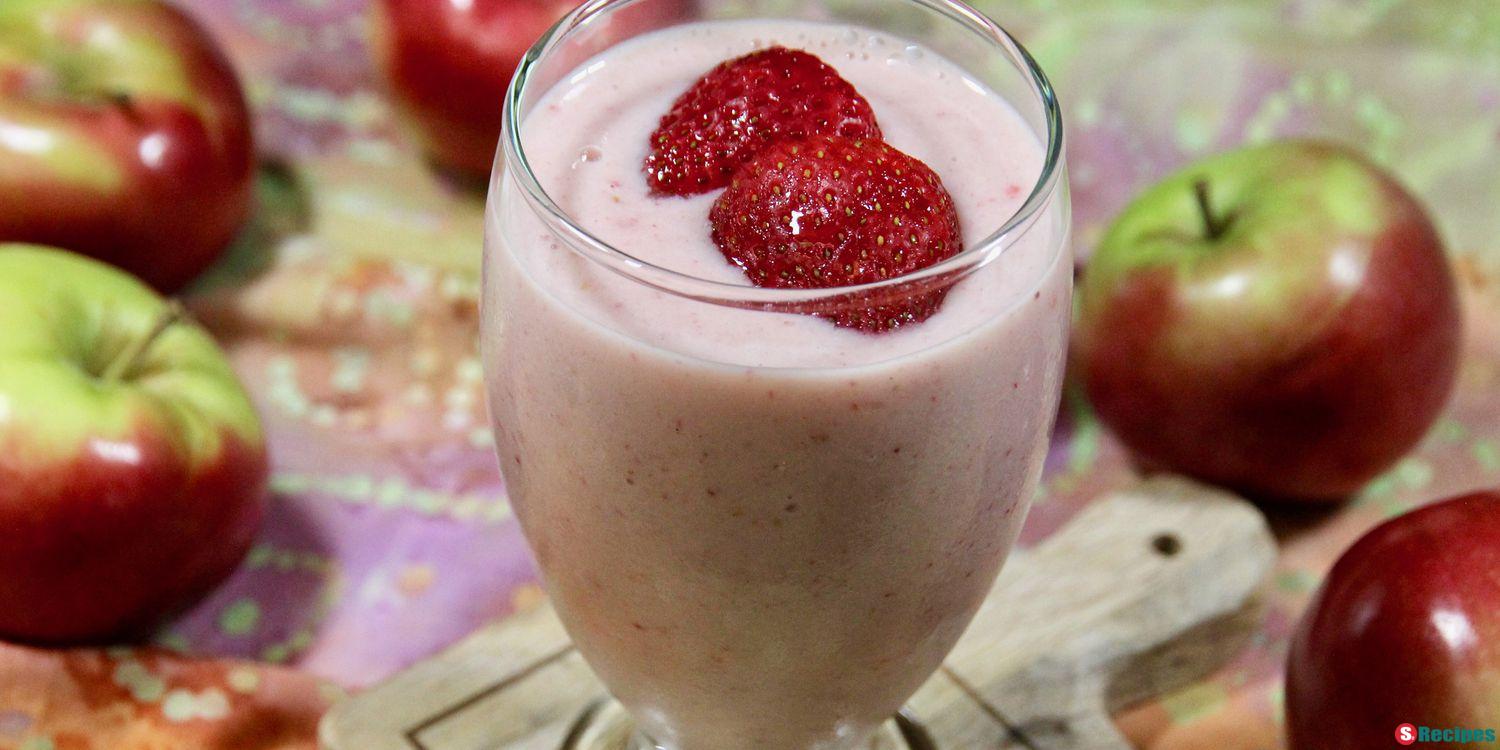 Apple, Strawberry, and Banana Smoothie