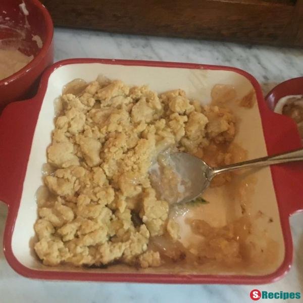 Easy Apple Crisp with Pie Filling