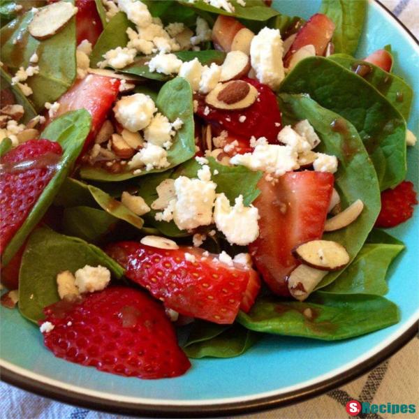 Emily’s Strawberry Balsamic Salad