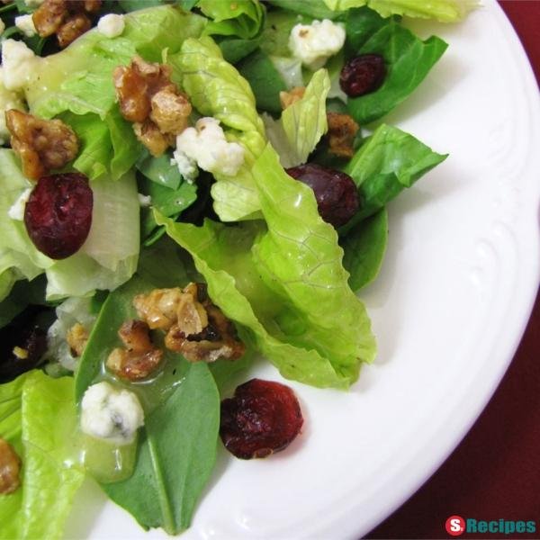 Missy’s Candied Walnut Gorgonzola Salad