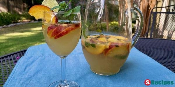 Sparkling Peach Sangria